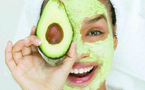 Делаем дома уникальную маску из авокадо для лица