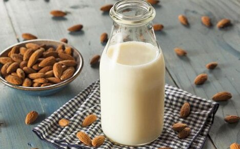 Миндальное молоко: польза и вред, рецепты приготовления