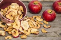 Польза сушеных яблок для организма — что дает съеденная горсть сухофруктов