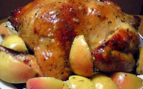 Курица с яблоками в духовке: поэтапный способ приготовления
