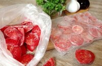 Хозяйке в копилку советов — что можно приготовить из замороженных помидор