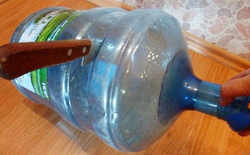 Подготовка пластиковой бутылки к выращиванию огурцов