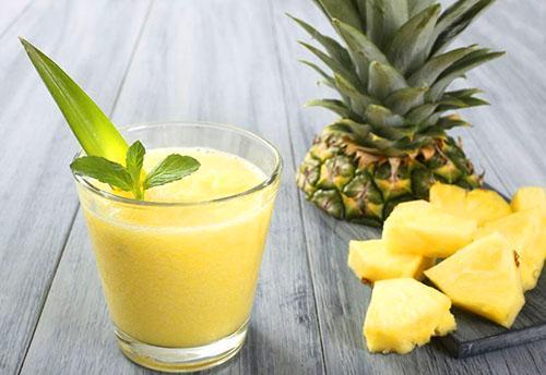 При повышенной кислотности желудка нельзя употреблять ананас