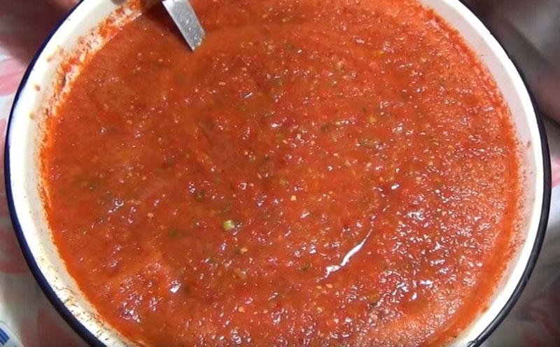 варить кабачки в томатном соусе