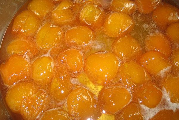 варить абрикосовое варенье