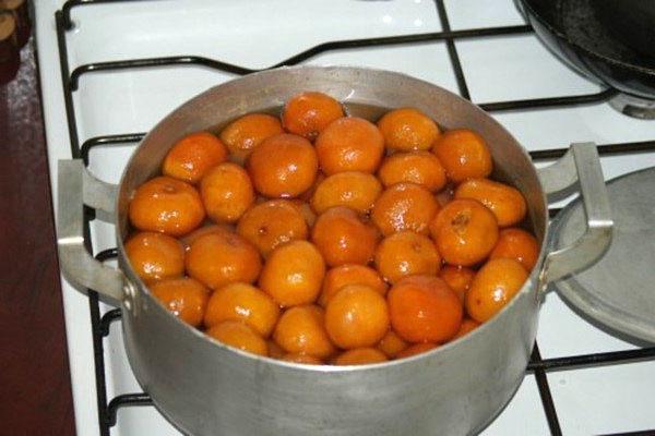 варить мандарины в сиропе