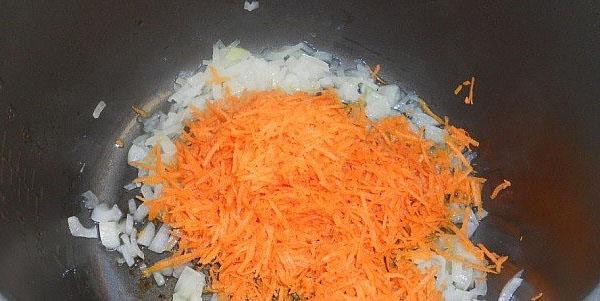 добавить морковь и выбрать режим жарка