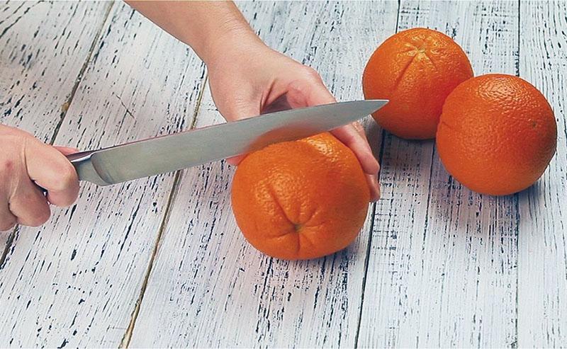 нарезать апельсины