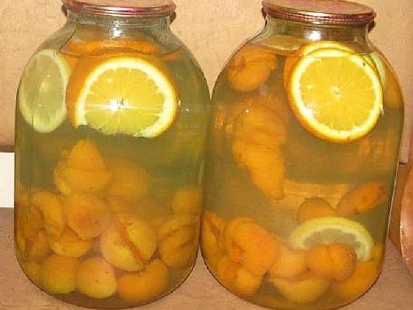 компот из абрикос, апельсина и лимона