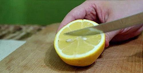 разрезать лимон для компота
