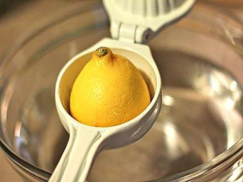 готовим лимонную воду