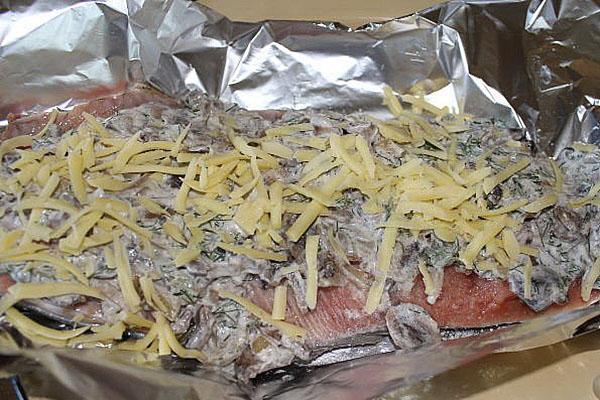 посыпать натертым сыром
