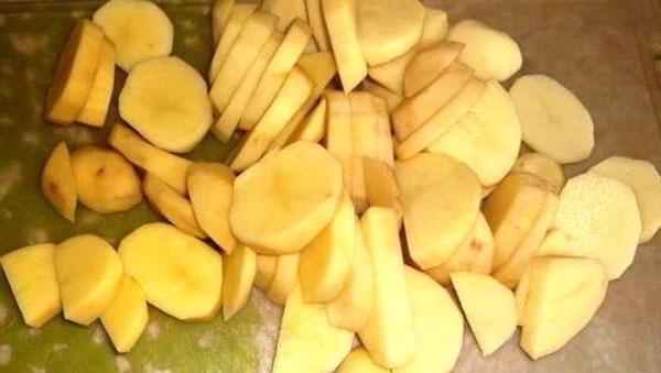 нарезать картофель кружками