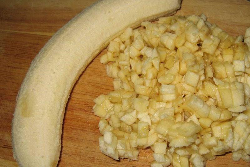 нарезать банан