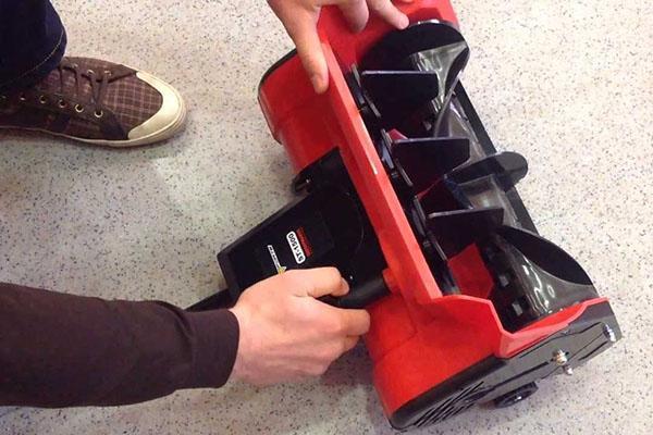 Видео лопата со шнеком. Как сделать лопату для снега из подручных материалов для ручной и автоматической уборки