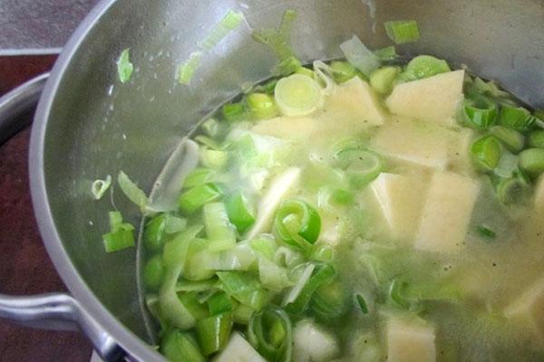 варить овощи