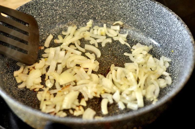 Как приготовить суп солянку - пошаговый рецепт с фото в домашних условиях