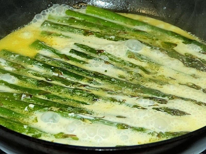 Как приготовить спаржу замороженную зеленую на сковороде вкусно рецепт с фото пошагово