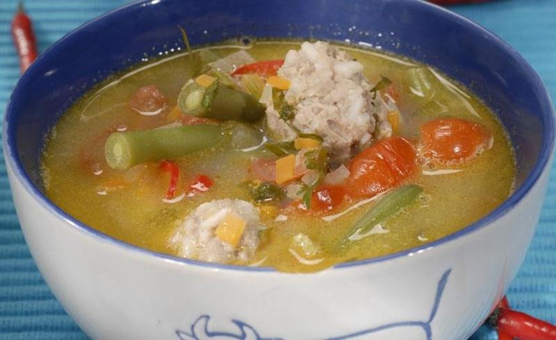 суп с фаршем и замороженными овощами
