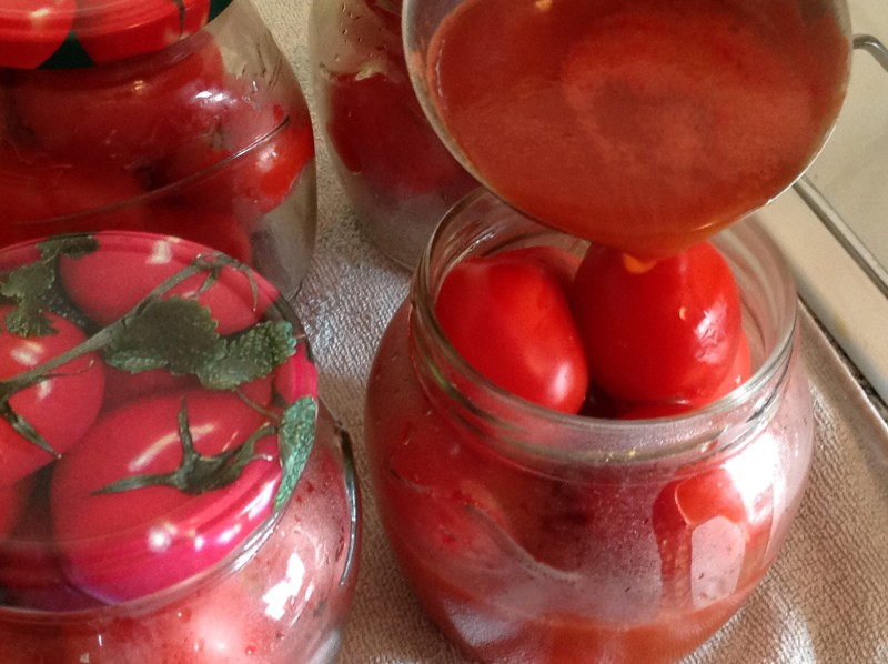 как сделать помидоры в томатном соке