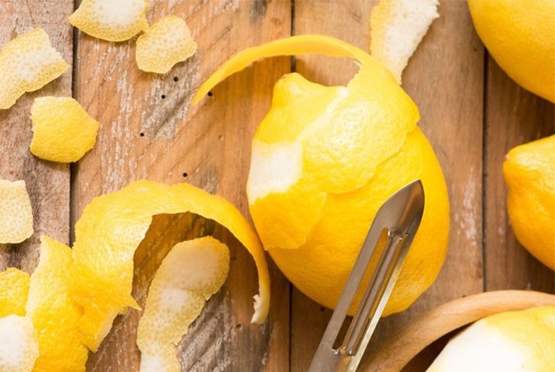 снять цедру с лимона