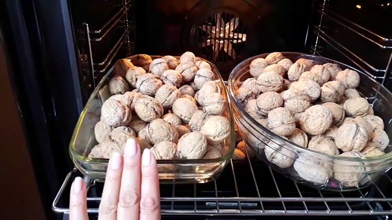 как подсушить грецкие орехи в духовке