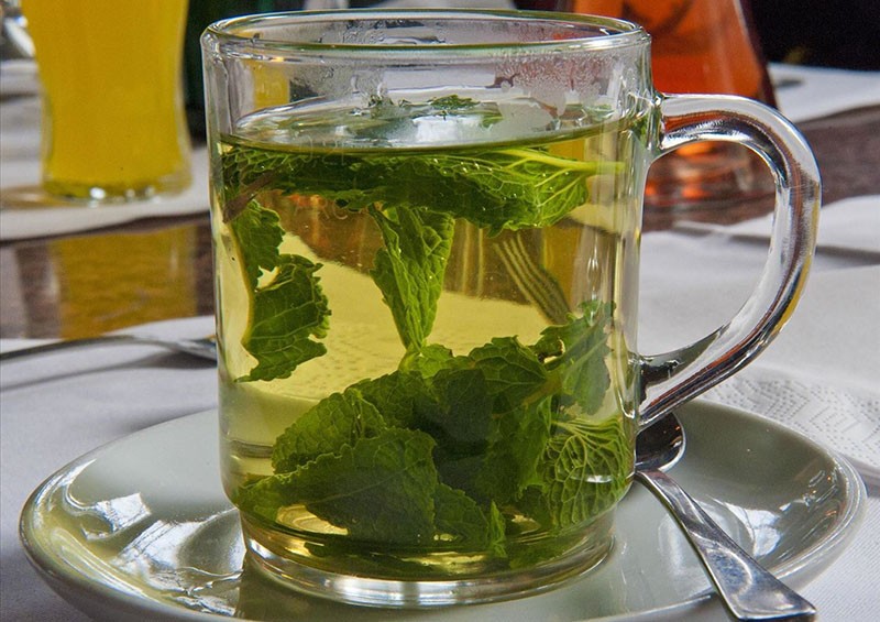 чай из зеленых листьев